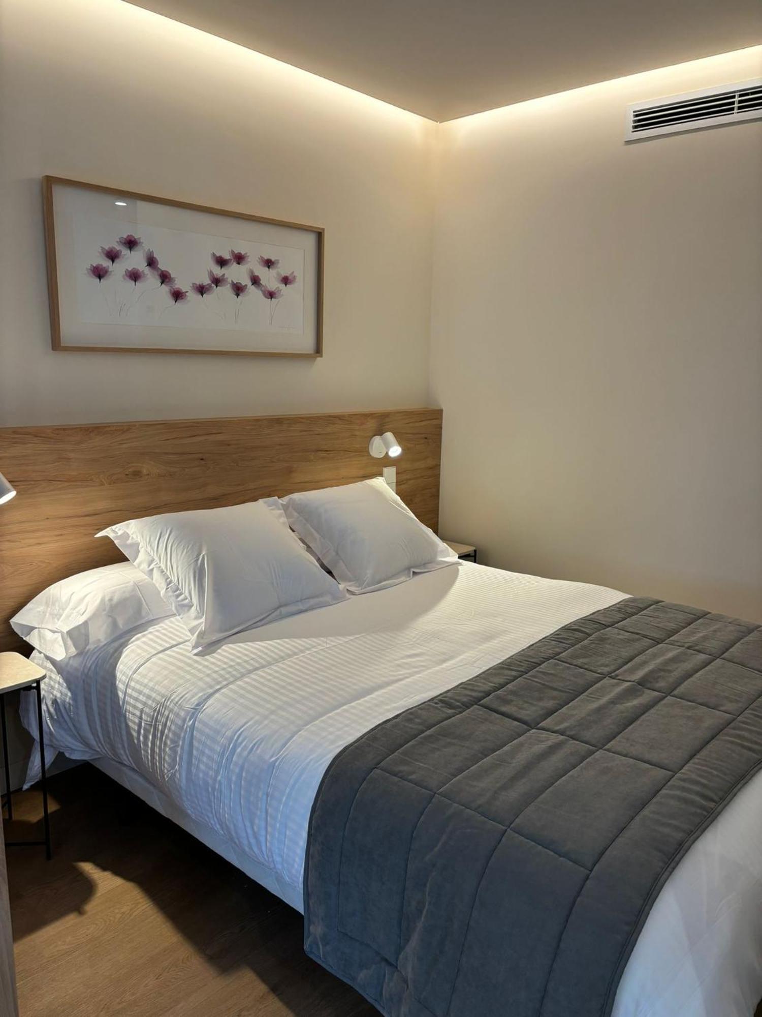 Apartamentos Joaquin Costa Santander Exterior foto