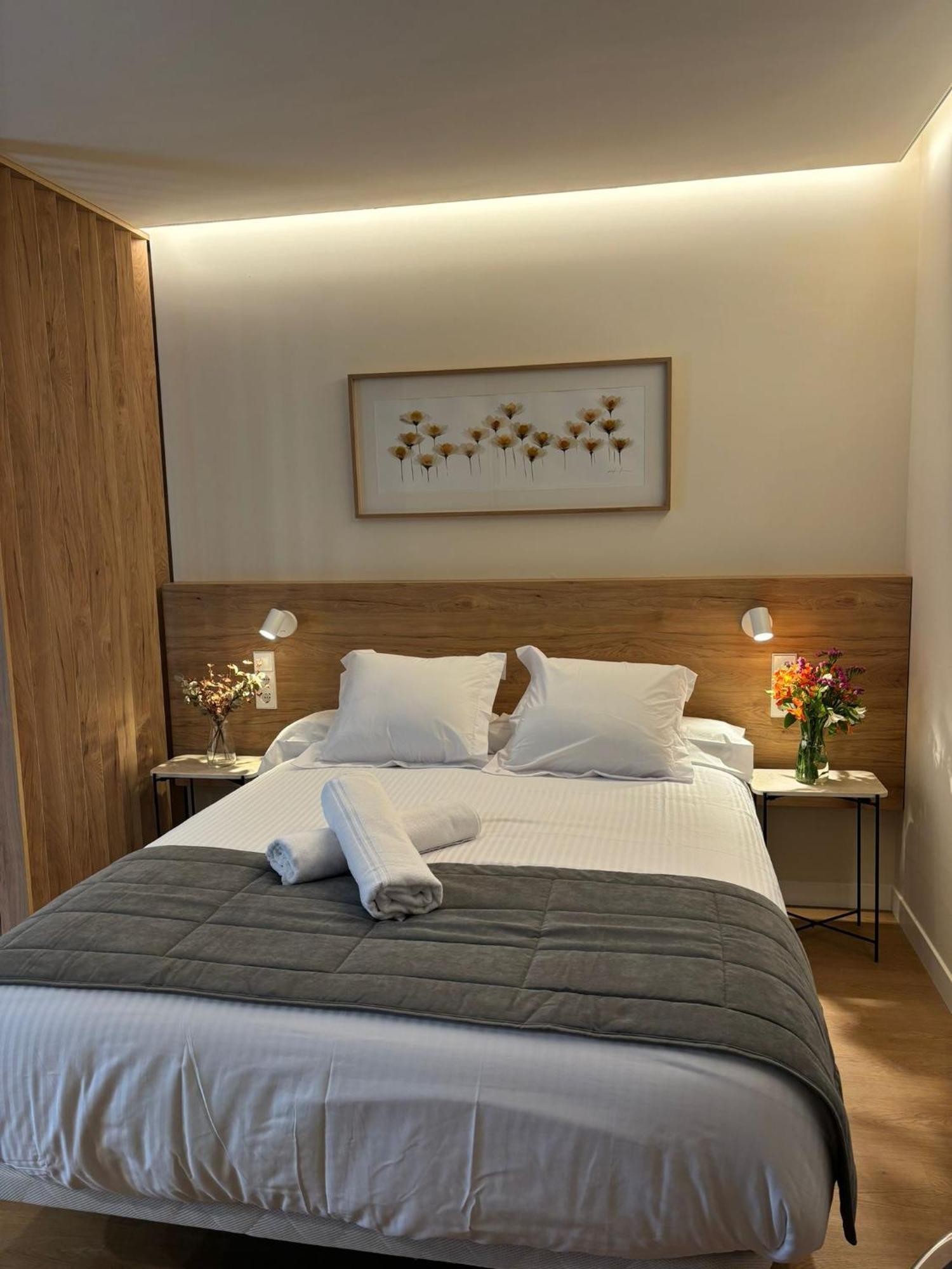 Apartamentos Joaquin Costa Santander Exterior foto